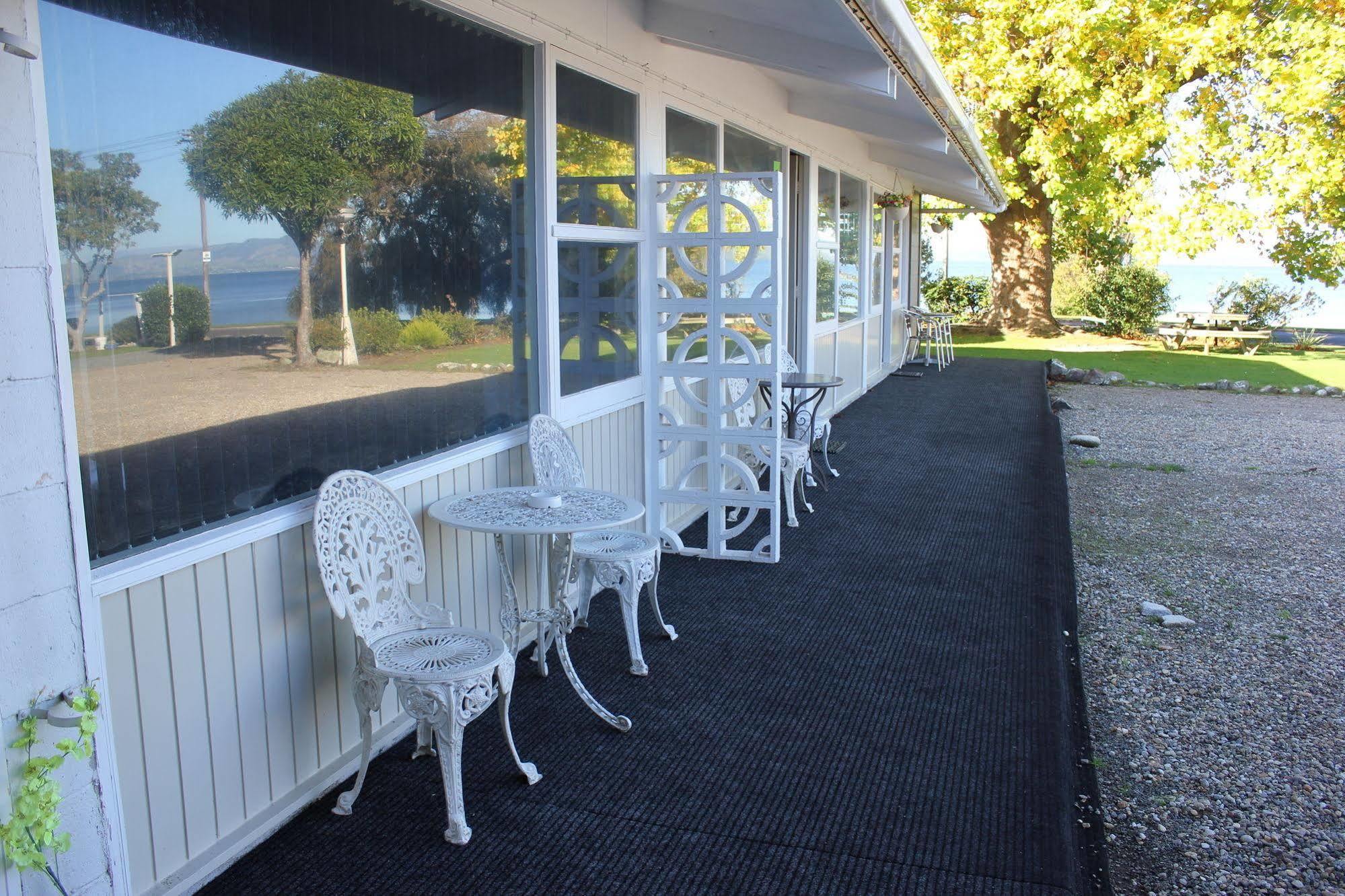 Jack & Di'S Lakefront Motel Роторуа Екстериор снимка